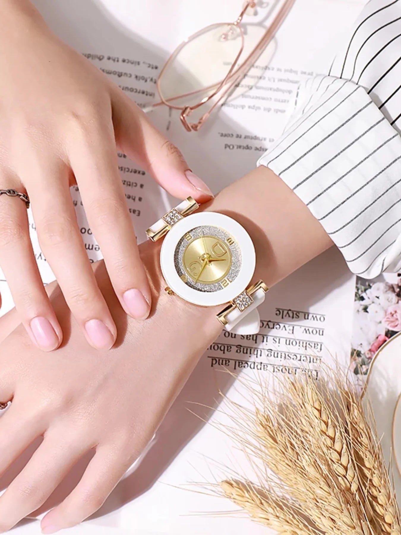 Fashion Women's Watch Minimalist Diamond Design Silica Gel Strap Quartz Watch Casual Women's Stainless Steel Watch Luxury Brand