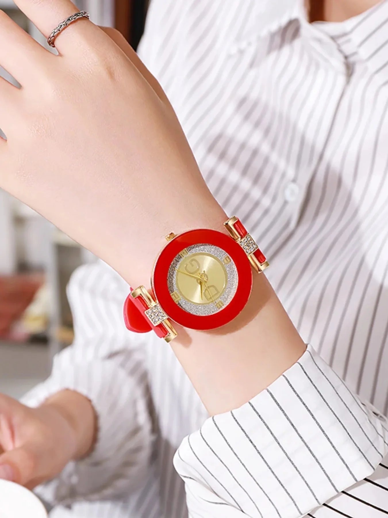 Fashion Women's Watch Minimalist Diamond Design Silica Gel Strap Quartz Watch Casual Women's Stainless Steel Watch Luxury Brand