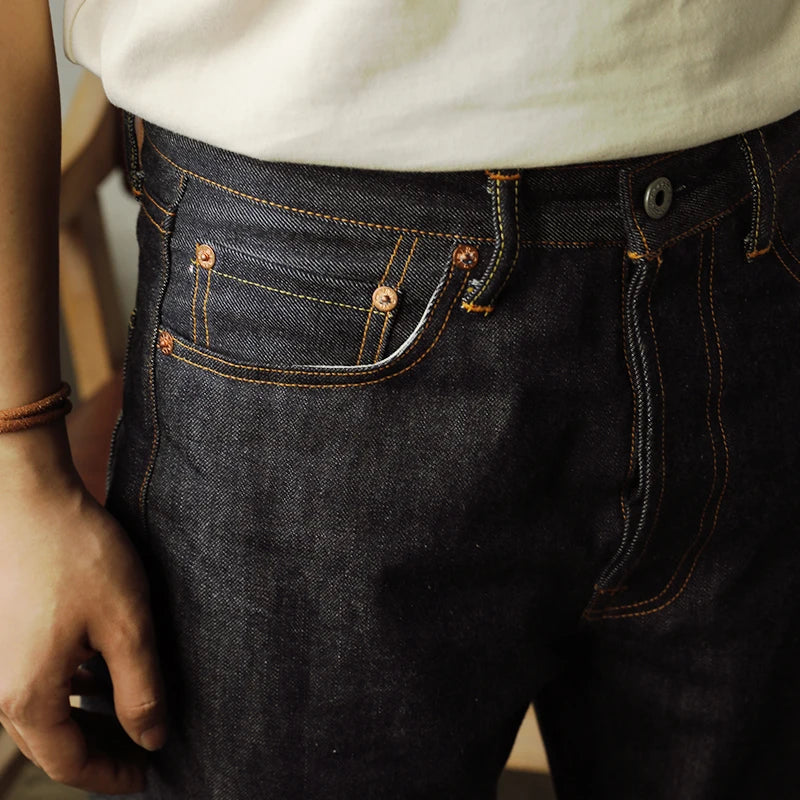 straight-leg jeans 2025